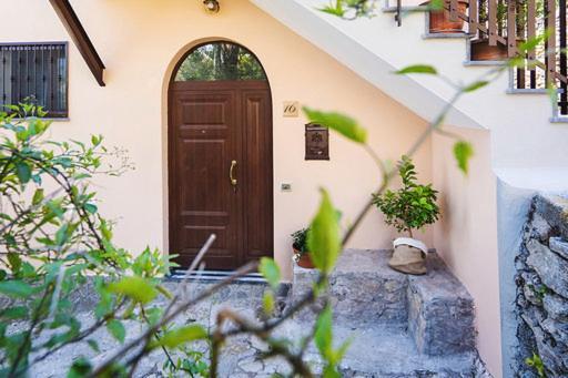 Nonna Carmela Apartment Sant'Agata sui due Golfi Bagian luar foto